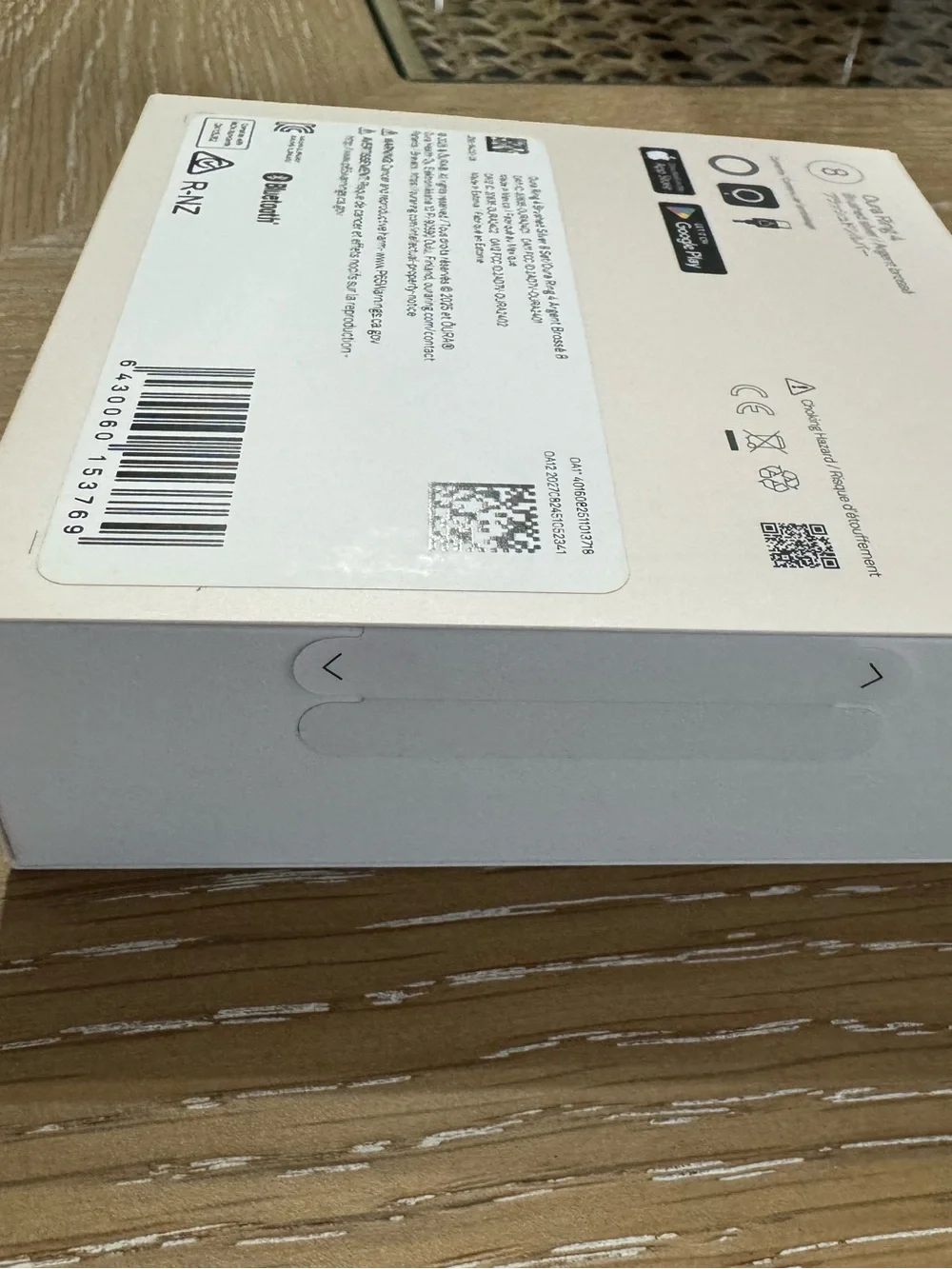 Oura Ring 4 (Size 8) - Brushed Silver Boxed NEW in Box. Never opened